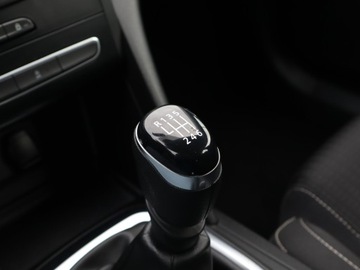 Renault Megane IV Hatchback 5d 1.3 TCe 140 FAP 140KM 2019 Renault Megane 1.3 TCe, Salon Polska, Klima, zdjęcie 15