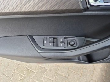 Skoda Karoq Crossover Facelifting 1.5 TSI ACT 150KM 2026 Skoda Karoq SPORTLINE 1.5 TSI DSG z placu 150 KM, zdjęcie 13