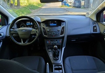 Ford Focus III Sedan Facelifting 1.0 EcoBoost 100KM 2015 Ford Focus Ford Focus 1.0 EcoBoost 99g Trend Benzyna 100KM, zdjęcie 16
