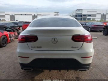 Mercedes GLC C253 2021 Mercedes-Benz GLC 2021 MERCEDES-BENZ GLC 300 4MATIC COUPE 2.0 Benzyna 255KM, zdjęcie 15