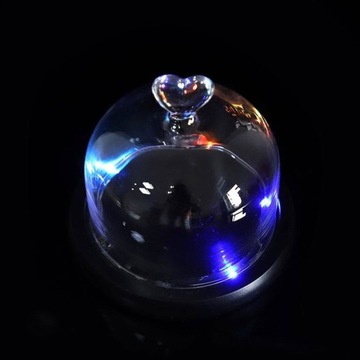 Украшение столешницы стеклянной крышкой для еды