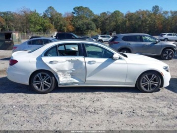 Mercedes Klasa E W213 2021 Mercedes-Benz Klasa E 350 4Matic 2021 2.0 Benzyna 255KM, zdjęcie 6