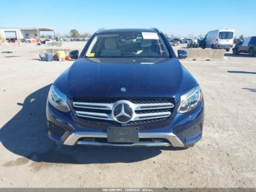 Mercedes GLC C253 2017 Mercedes-Benz GLC 2017 MERCEDES-BENZ GLC 300 2.0 Benzyna 241KM, zdjęcie 2