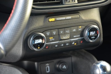 Ford Focus IV Kombi 2.0 EcoBlue 150KM 2019 Ford Focus Ford Focus 2.0 EcoBlue ST-Line 2.0 Diesel 150KM, zdjęcie 34