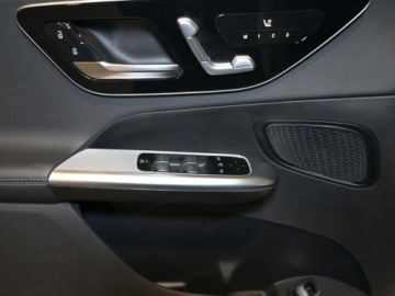 Mercedes GLC C254/X254 Coupe 2.0 220d 197KM 2026 GLC Coupe 220 d 4-Matic Avantgarde 2.0 (197KM) 2026, zdjęcie 10