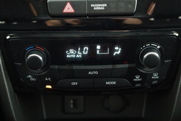 Suzuki Vitara III SUV Facelifting 1.0 BoosterJet 111KM 2018 Suzuki Vitara 1.0 BoosterJet, Salon Polska, zdjęcie 9