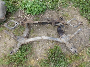 Zawieszenie belka sanki tył NISSAN 300ZX