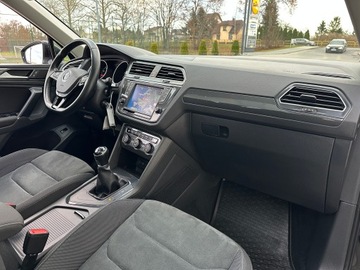 Volkswagen Tiguan II SUV 1.4 TSI 150KM 2017 Volkswagen Tiguan 1.4 TSI 150KM*Highline*BLIS*Panorama* Alcantara*LED*SALON, zdjęcie 25