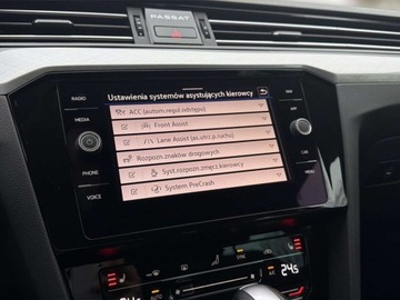 Volkswagen Passat B8 Variant Facelifting 1.5 TSI EVO 150KM 2023 Volkswagen Passat reflektory LED kamera nawigacja tempomat aktywny FV, zdjęcie 29