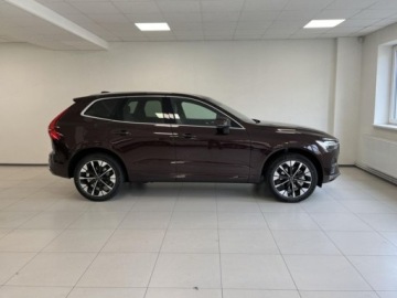 Volvo XC40 2026 VOLVO XC60 B5 B AWD Ultra Bright Suv 2.0 (264KM) 2026, zdjęcie 2