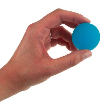 РЕЗИНОВЫЙ МЯЧ 4 СМ ОТКАЧИВАЕТСЯ СИЛЬНАЯ РЕЗИНА летает по комнате