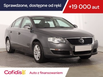 Volkswagen Passat B6 Sedan 1.6 FSI 116KM 2005