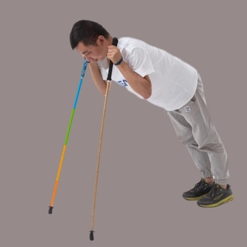 Сверхлегкая и высокопрочная треккинговая палка из углеродного волокна.