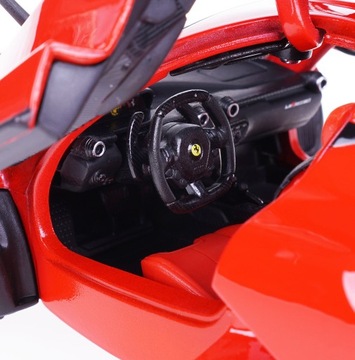 МЕТАЛЛИЧЕСКАЯ МОДЕЛЬ FERRARI LAFERRARI BBURAGO 1:18 НОВИНКА!