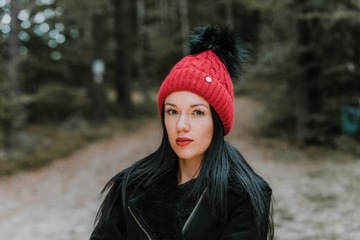 ШАПКА ЗИМНЯ ЖЕНСКАЯ С ФЛИСОВЫМ ПОМПОНОМ