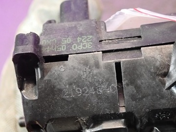 RENAULT MODUL 04-07 ZÁMEK ZADNÍ LEVÝ TÁHLO 4 PIN