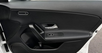 Mercedes CLA C118/X118 Coupe Facelifting 1.3 200 163KM 2024 Mercedes-Benz CLA Salon PL Od Dealera Kamera Android Podgrzewane fotele MB, zdjęcie 18