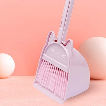 Чистка набора из метлы и совка для домашнего использования