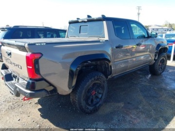 Toyota Tacoma II 2025 Toyota Tacoma TRD PRO, nowy model, hybryda 2.4 Hybryda 326KM, zdjęcie 7