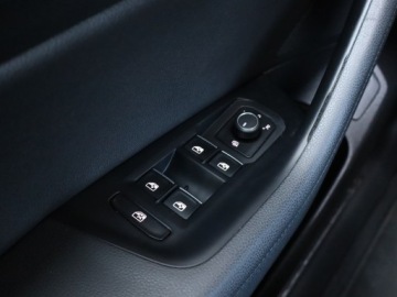 Volkswagen Passat B8 Limousine 2.0 TSI BlueMotion Technology 220KM 2015 VW Passat 2.0 TSI, Salon Polska, Serwis ASO, zdjęcie 16