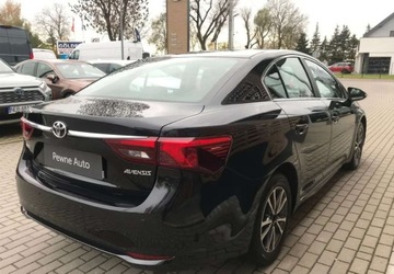 Toyota Avensis III Sedan Facelifting 2015 1.8 Valvematic 147KM 2015 Toyota Avensis Toyota Avensis 1.8 Premium 1.8 Benzyna 147KM, zdjęcie 8