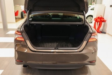 Toyota Camry IX Sedan 2.5 Hybrid Dynamic Force 218KM 2023 Toyota Camry 2.5 Hybrid Executive CVT 2.5 Hybryda 218KM, zdjęcie 15