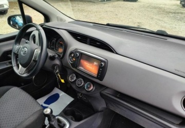 Toyota Yaris III Hatchback 5d Facelifting 1.0 VVT-i 69KM 2015 Toyota Yaris Lift Tylko 50.000km Bogata wersja KameraZarejestrowana, zdjęcie 12