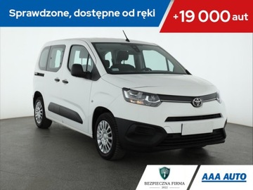 Toyota 2020 Toyota ProAce City Verso 1.5 D-4D, Salon Polska
