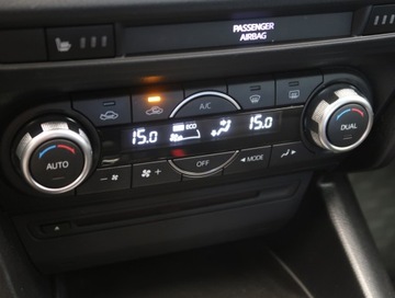 Mazda 3 III Hatchback  2.0 SKYACTIV-G 120KM 2015 Mazda 3 2.0 Skyactiv-G, Navi, Klima, Klimatronic, zdjęcie 11