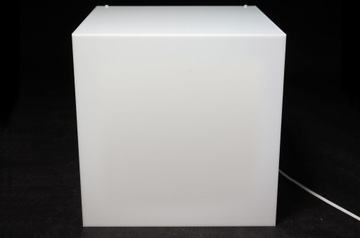 Sześcienny KASETON plexi podświetlany LED KWADRAT