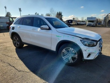 Mercedes GLC C253 2021 Mercedes-Benz GLC 300 4Matic 2021 2.0 Benzyna 255KM, zdjęcie 4