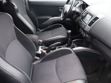 Mitsubishi Outlander III SUV 2.0 DOHC MIVEC 147KM 2012 Mitsubishi Outlander 2.0, Salon Polska, Skóra, zdjęcie 8