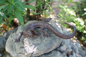 Чугунная садовая статуэтка ЯЩЕРИЦА в стиле ретро скульптура геккона для сада 18,3 см