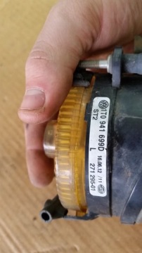ГАЛОГЕН ПЕРЕДНИЙ ПРАВЫЙ, ЛЕВЫЙ VW CADDY, VW TOURAN 1T0941700D