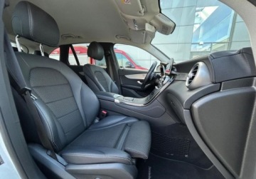 Mercedes GLC C253 2020 Mercedes-Benz GLC 4-Matic 9G-TRONIC, Multibeam, BURMESTER, GPS, Kamera cof, zdjęcie 16