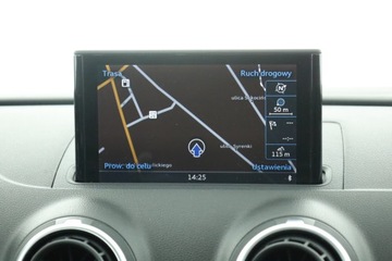 Audi A3 8V Hatchback 3d 1.6 TDI clean diesel 110KM 2015 Audi A3 1.6 TDI, Automat, Navi, Xenon, Bi-Xenon, zdjęcie 12