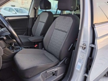Volkswagen Tiguan II SUV Facelifting 2.0 TDI 200KM 2020 Volkswagen Tiguan FV23, 4x4, webasto, panorama, hak, LED Matrix, APP Conne, zdjęcie 10