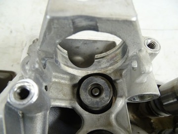 Aprilia SXV RXV 550 Клапаны с головкой вала спереди