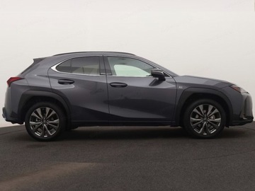 Lexus UX Crossover Facelifting 2.0 300h 199KM 2025 Od ręki - 300h F Sport Design 2.0 Hybrid Dynamic Force 199KM, zdjęcie 1