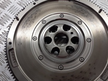 KOLO DVOUHMOTNÉ DVOUHMOTA SKODA OCTAVIA I 1.9 TDI