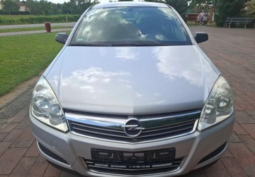 Opel Astra J Hatchback 5d 1.6 Twinport ECOTEC 115KM 2009 Opel Astra Ladny stan 1.6 Benzyna 115KM, zdjęcie 1