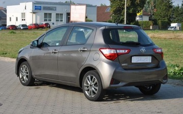Toyota Yaris III Hatchback 5d Facelifting 2017 1.0 VVT-i 72KM 2020 Toyota Yaris GWARANCJA, 2020r, 1.0 Benzyna, Niski przebieg, Bogate wyposaz, zdjęcie 3