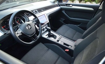 Volkswagen Passat B8 Variant 2.0 TDI BlueMotion SCR 150KM 2019 Volkswagen Passat Variant 2,0 TDI 150 KM DSG FULL LED Nawigacja 2.0 Diesel, zdjęcie 16