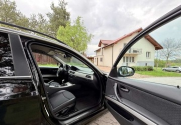 BMW Seria 3 E90-91-92-93 Touring E91 3.0 330d 245KM 2009 BMW Seria 3 BMW Seria 3 330d 3.0 Diesel 245KM, zdjęcie 22