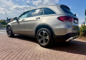 Mercedes GLC C253 SUV Facelifting 2.0 200d 163KM 2020 Mercedes-Benz GLC 2.0Cdi SALON PL 4-matic 40.000 km 2.0 Diesel 163KM, zdjęcie 18