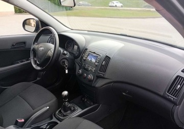 Hyundai i30 I CW Facelifting 1.4 DOHC 109KM 2010 Hyundai i30 Zarejestrowany w Polsce - benzyna - 1,4 - 109 KM 1.4 Benzyna, zdjęcie 13