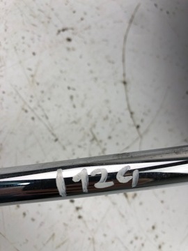 TOYOTA AVENSIS T-27 PODHLAVNÍK SEDADLA PŘEDNÍ