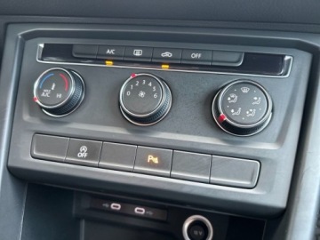 Volkswagen Touran III 1.5 TSI EVO 150KM 2021 Volkswagen Touran 1.5 TSI EVO Comfortline Plus. VAT Marza 1.5 Benzyna, zdjęcie 29