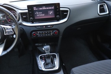 Kia Ceed III Hatchback 1.5 T-GDI 160KM 2021 Kia Ceed 1.5 T-GDI, Salon Polska, Serwis ASO, zdjęcie 7