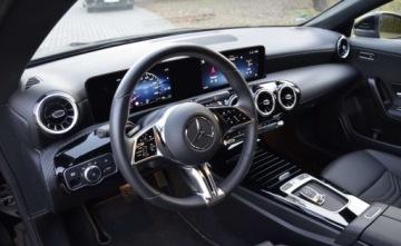 Mercedes CLA C118/X118 Shooting Brake Facelifting 1.3 180 136KM 2024 Mercedes-Benz X118 CLA 180 Lift Benzyna Automat 136KM 3tys.km Kamera, zdjęcie 16